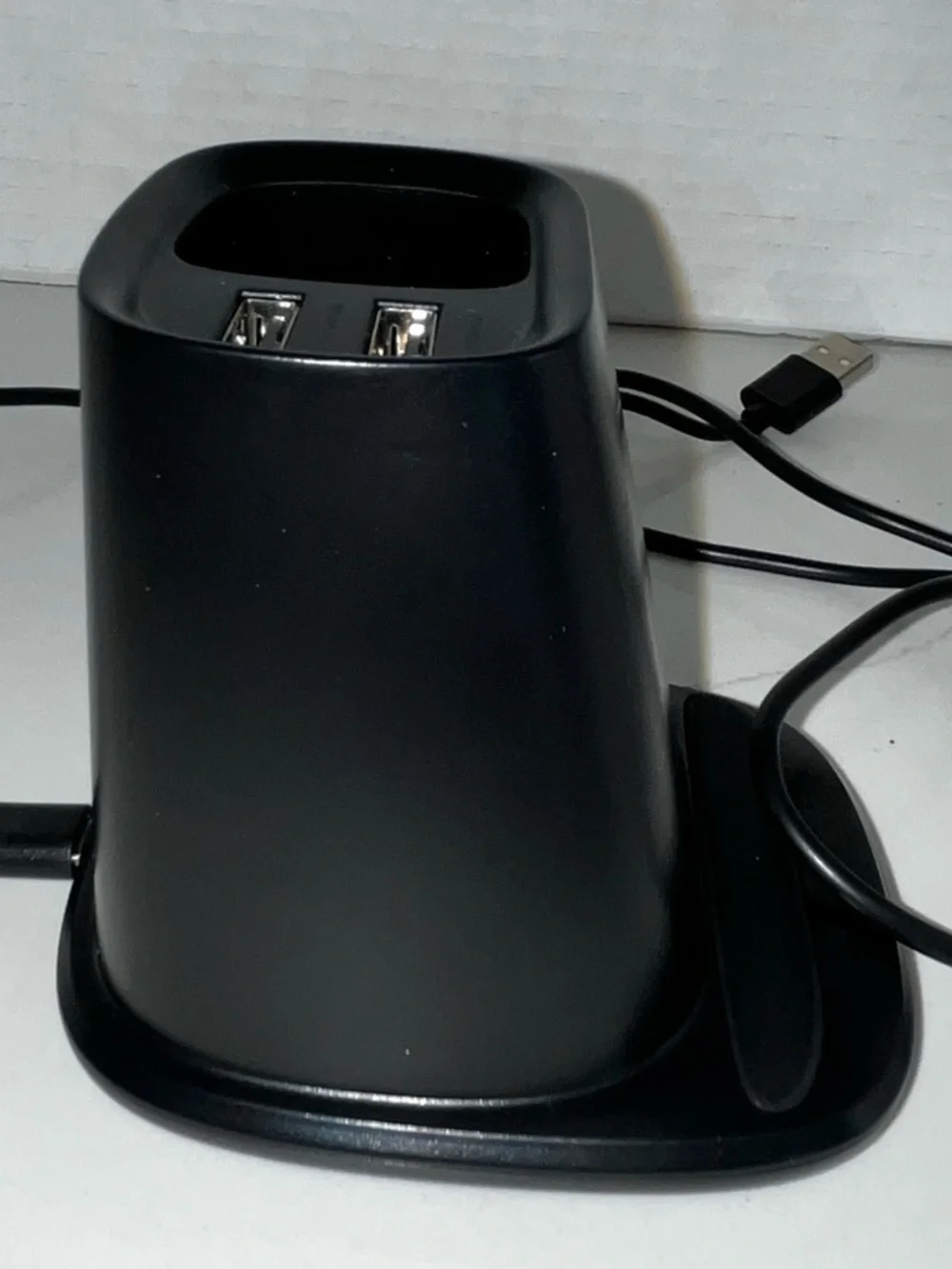 Dell Intel Technologies: Wireless Charger w/ 2 USB Plugs & Pen Holder